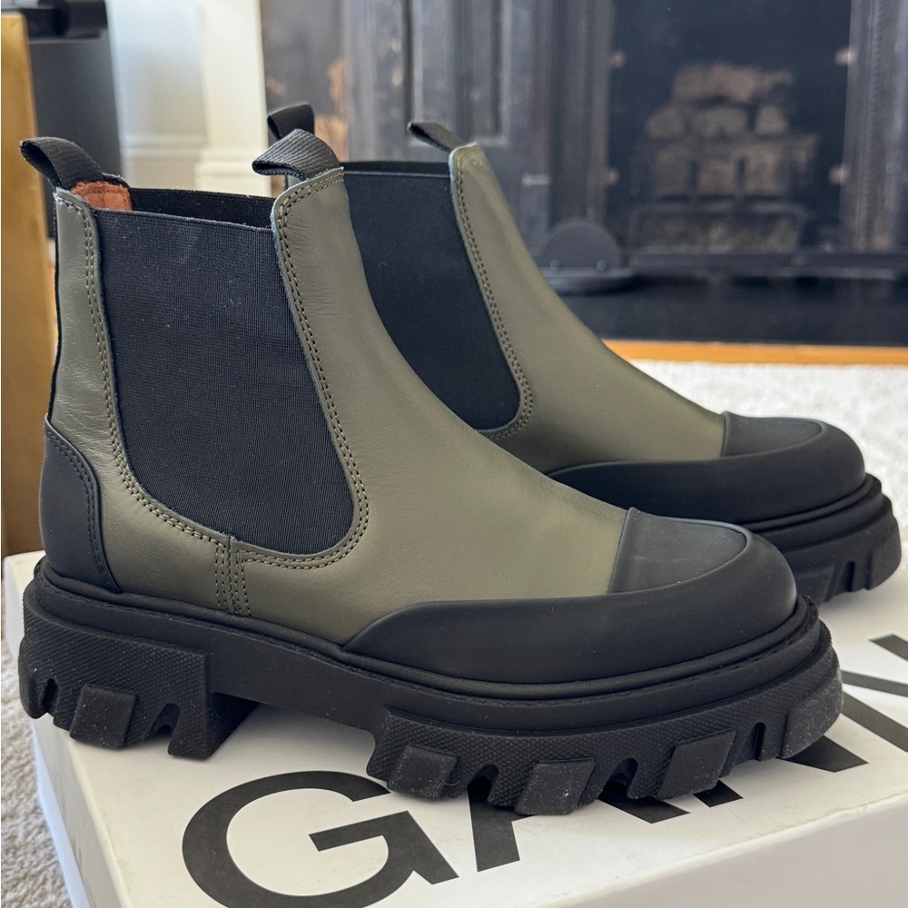 Ganni Low Chelsea Boot